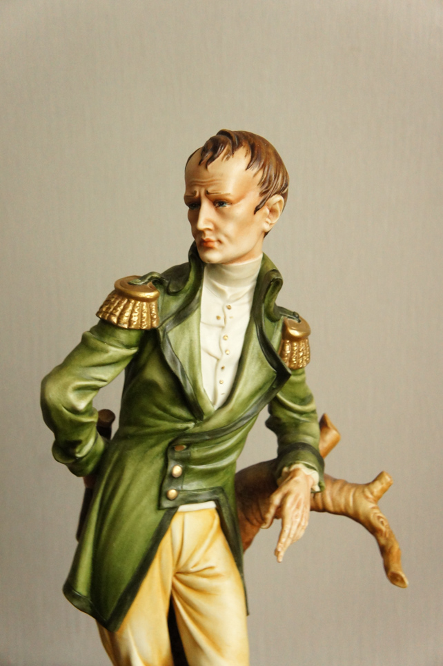 Наполеон Бонапарт, Tosca, Каподимонте, статуэтка