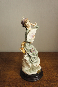 Виолетта с веером, Giuseppe Armani, Florence, Capodimonte, статуэтка, KunstGalerie.ru