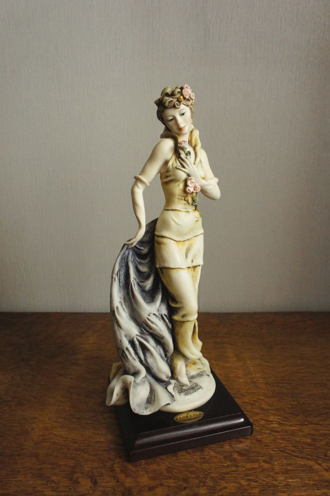 Тиа с розочкой, Giuseppe Armani, Florence, статуэтка