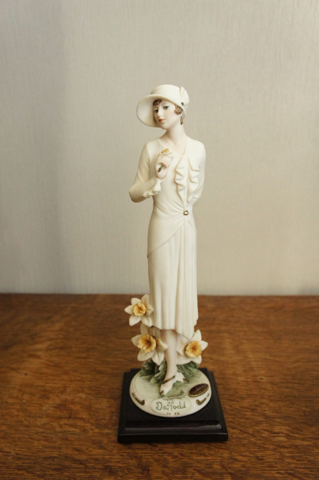 Леди Daffodil, Giuseppe Armani, Florence, статуэтка