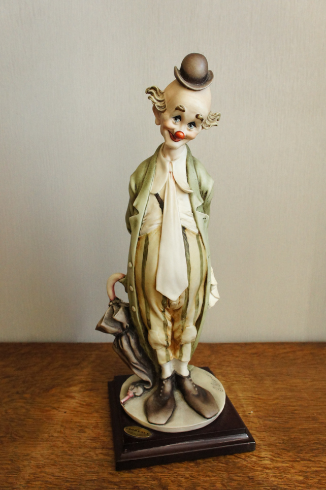 Клоун с зонтом, Giuseppe Armani, статуэтка