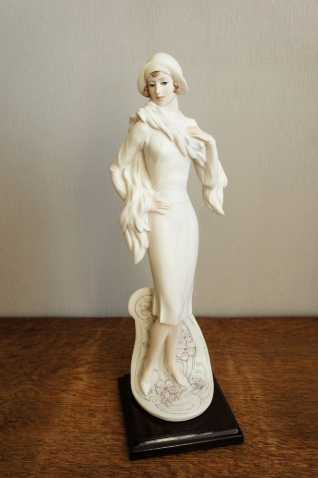 Агнес с боа, Giuseppe Armani, Florence, статуэтка