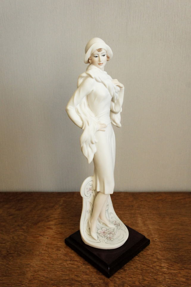 Агнес с боа, Giuseppe Armani, Florence, статуэтка