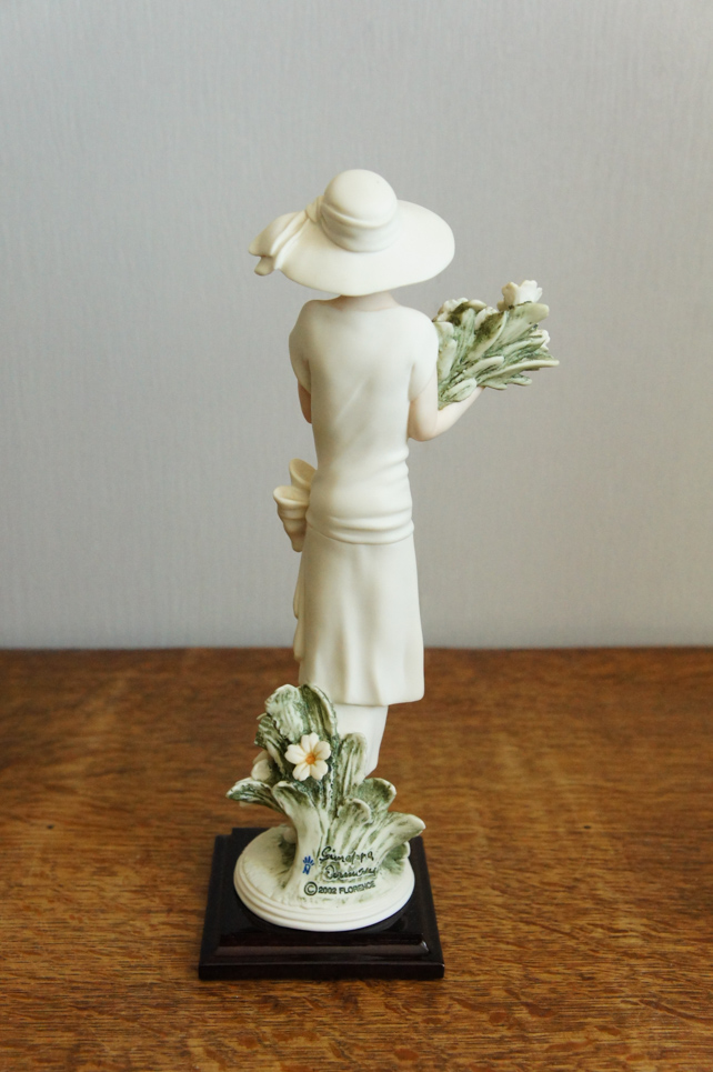 Леди Primrose, Giuseppe Armani, Florence, статуэтка