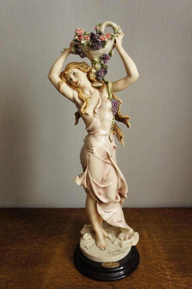 Сирень и розы, Джузеппе Армани, статуэтка