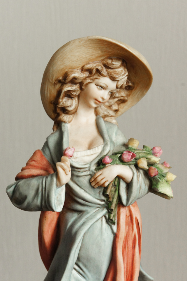 Леди с тюльпанами, Bruno Merli, Каподимонте, статуэтка