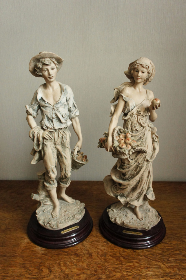 Деревенские юноша и девушка, Giuseppe Armani, Florence, статуэтка