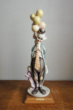 Клоун с шариками, Giuseppe Armani, Capodimonte, статуэтка, KunstGalerie.ru