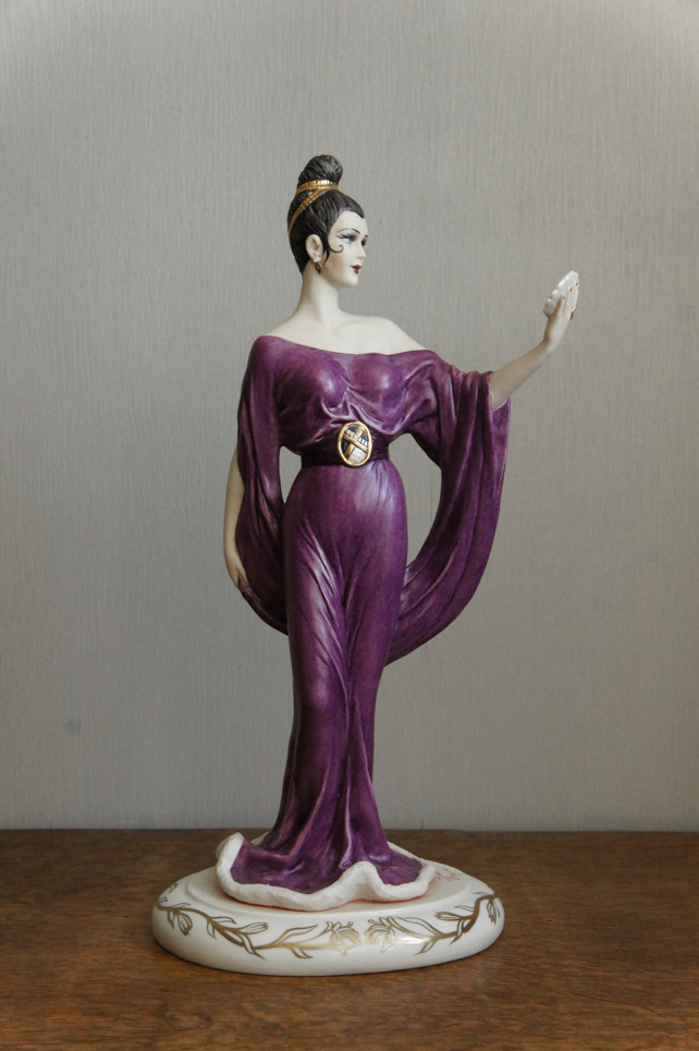 Леди в пурпурном, Sandro Maggioni, Каподимонте, статуэтка