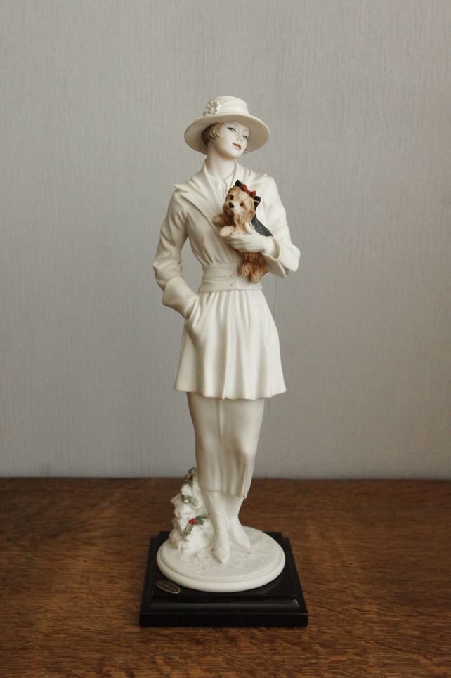 Девушка с йорком Chilly, Giuseppe Armani, Florence, статуэтка