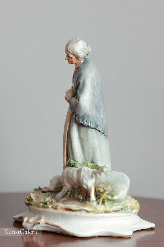Бабуля с белым псом, Piergianni Cedraschi, Capodimonte, статуэтка