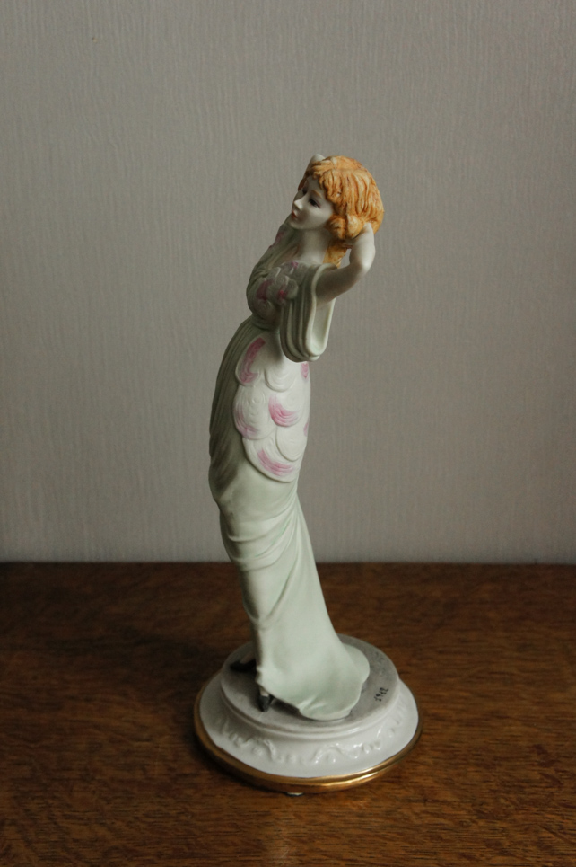 Дама в зеленом платье, Meneghetti, Каподимонте, статуэтка