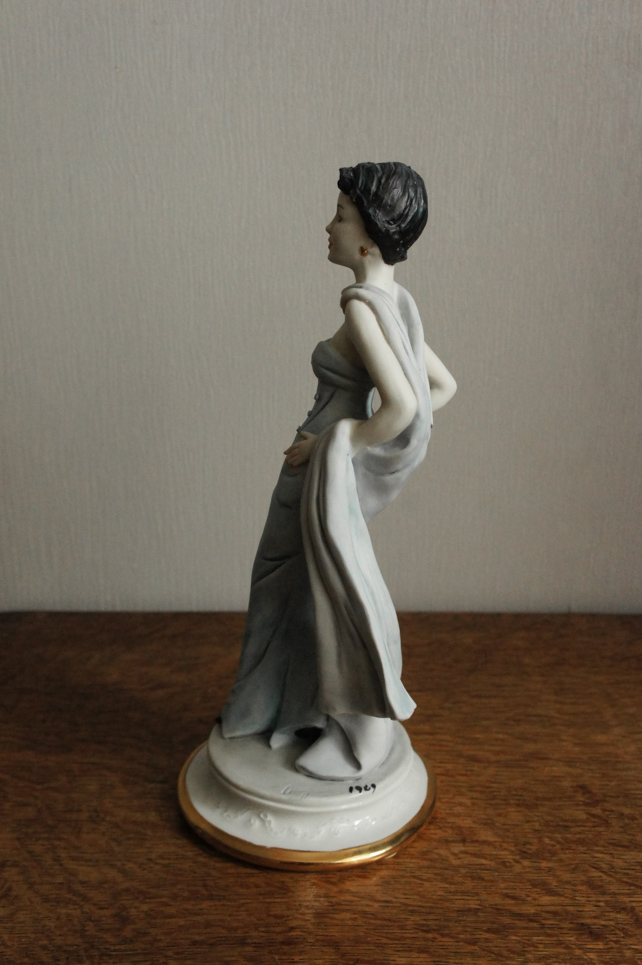 Дама в голубом платье, Meneghetti, Каподимонте, статуэтка