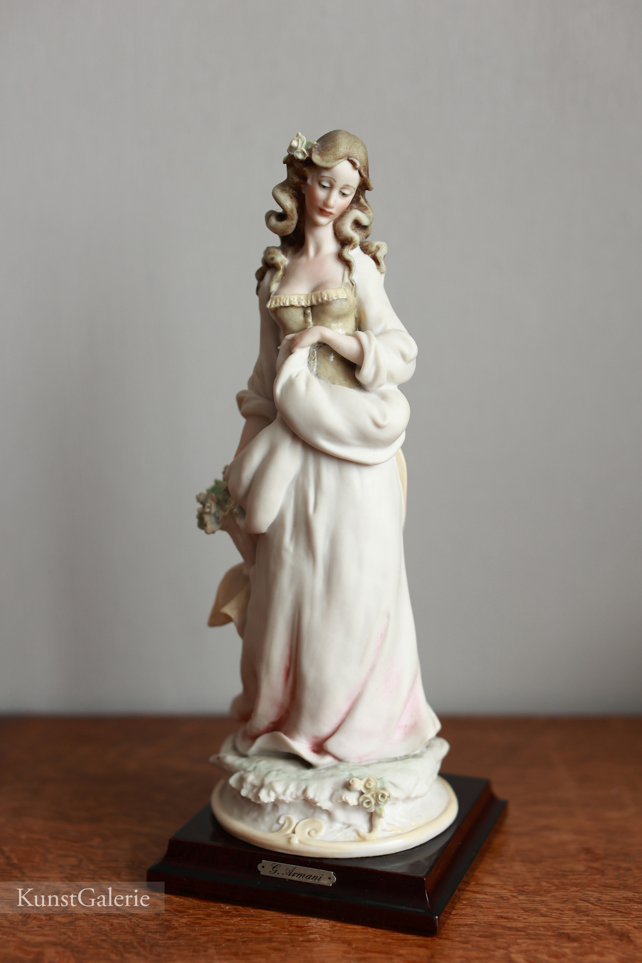 Девушка с корзинкой цветов, Джузеппе Армани, статуэтка