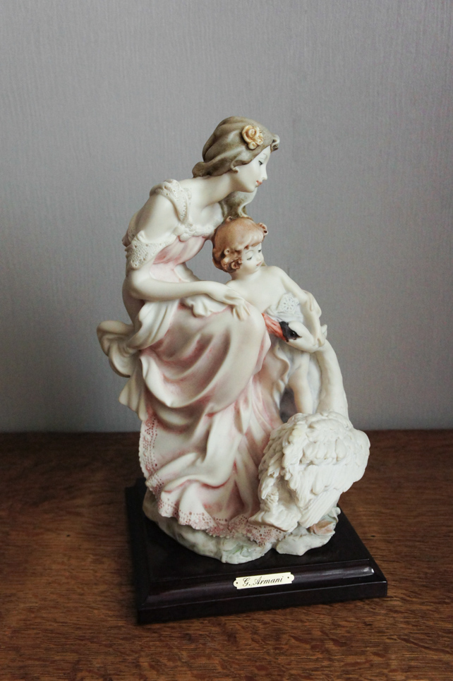 Материнство с лебедем, Giuseppe Armani, статуэтка