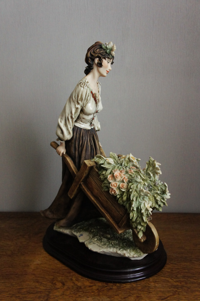 Катерина с тележкой цветов, Giuseppe Armani, купить