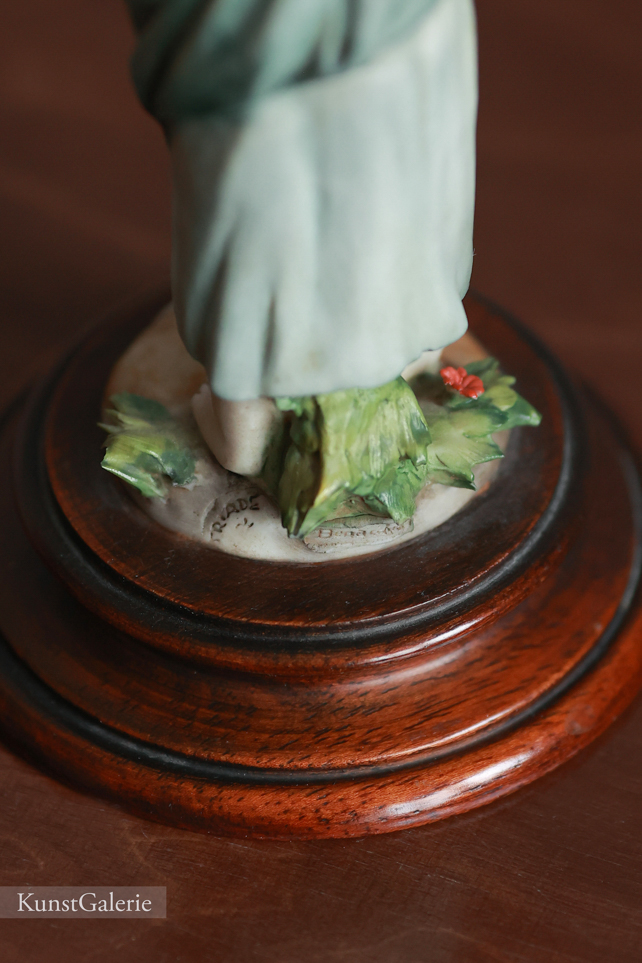 Детские шалости, Luigi Giorgio Benacchio, Capodimonte, статуэтка