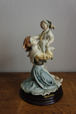 Мама с дочкой, Giuseppe Armani, Florence, Capodimonte, статуэтка, KunstGalerie.ru