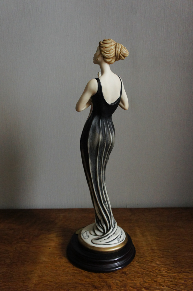 Виктория с голубком, Giuseppe Armani, Florence, статуэтка