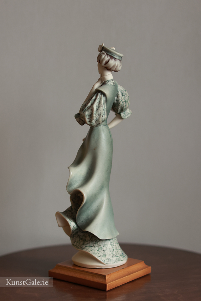 Дама в зеленом с зонтиком, Giuseppe Armani, статуэтка