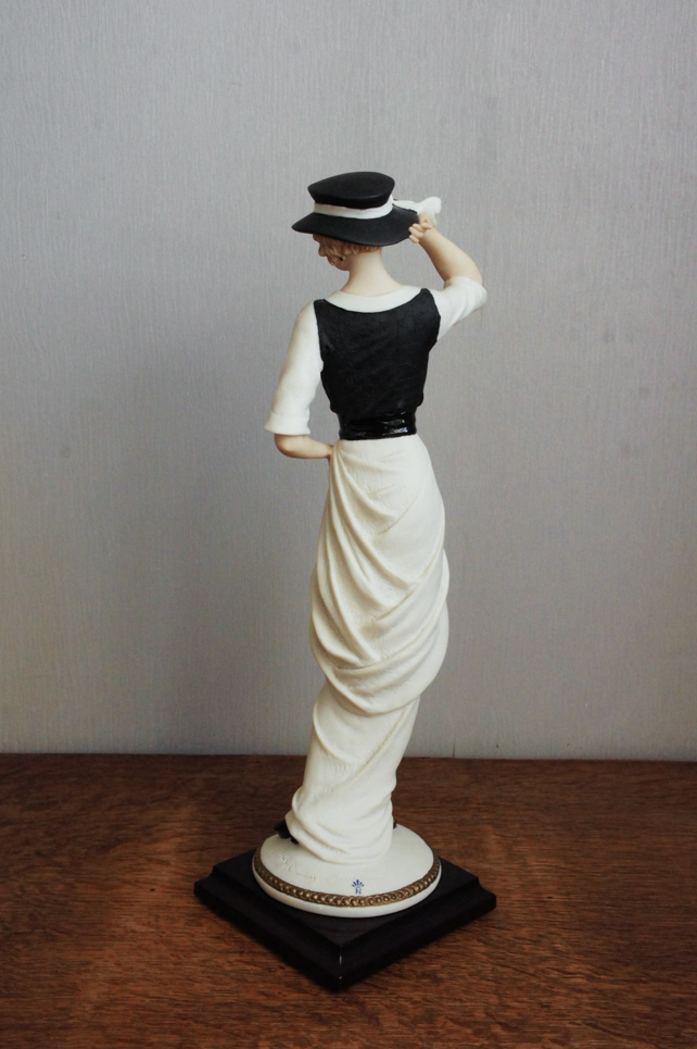 Кэти в шляпке, Giuseppe Armani, Florence, статуэтка