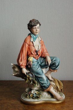 Мальчик с серпом, Luciano Cazzola, Capodimonte, фарфоровые статуэтки. KunstGalerie