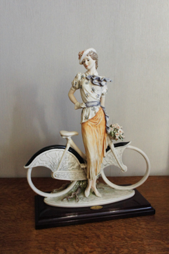 Розали с велосипедом, Джузеппе Армани, Флоренс, Каподимонте, статуэтка, KunstGalerie.ru