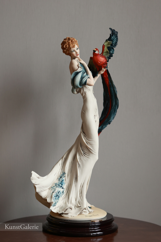 Леди с попугаем, Giuseppe Armani, Florence, статуэтка