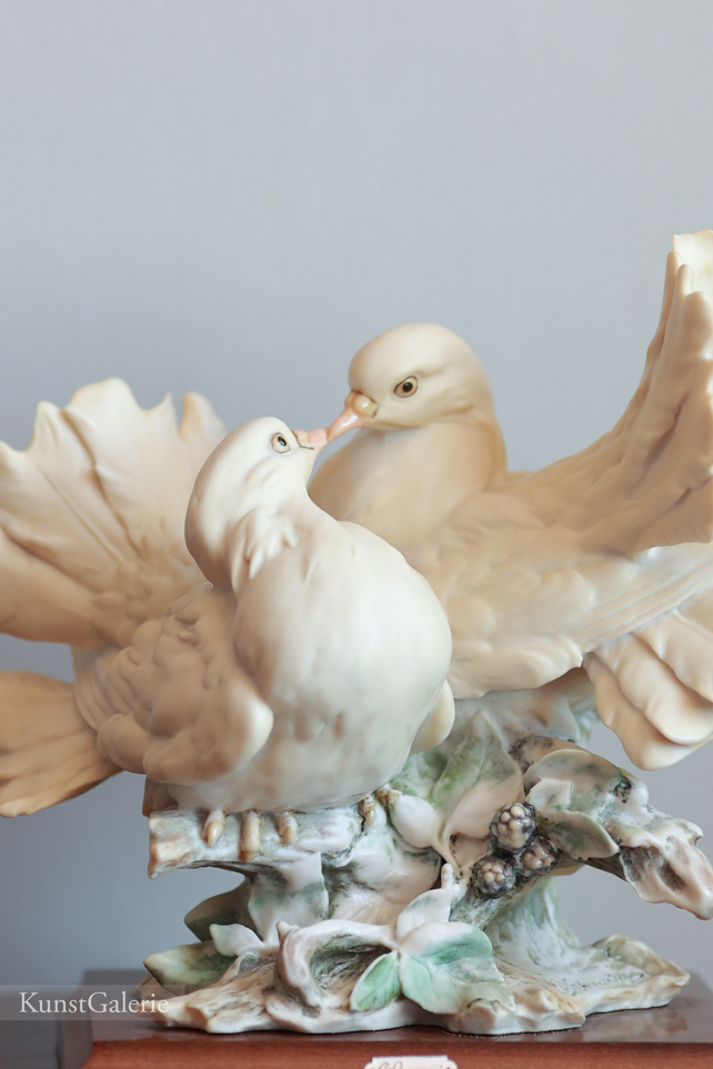 Большие воркующие голуби, Giuseppe Armani, Florence, статуэтка