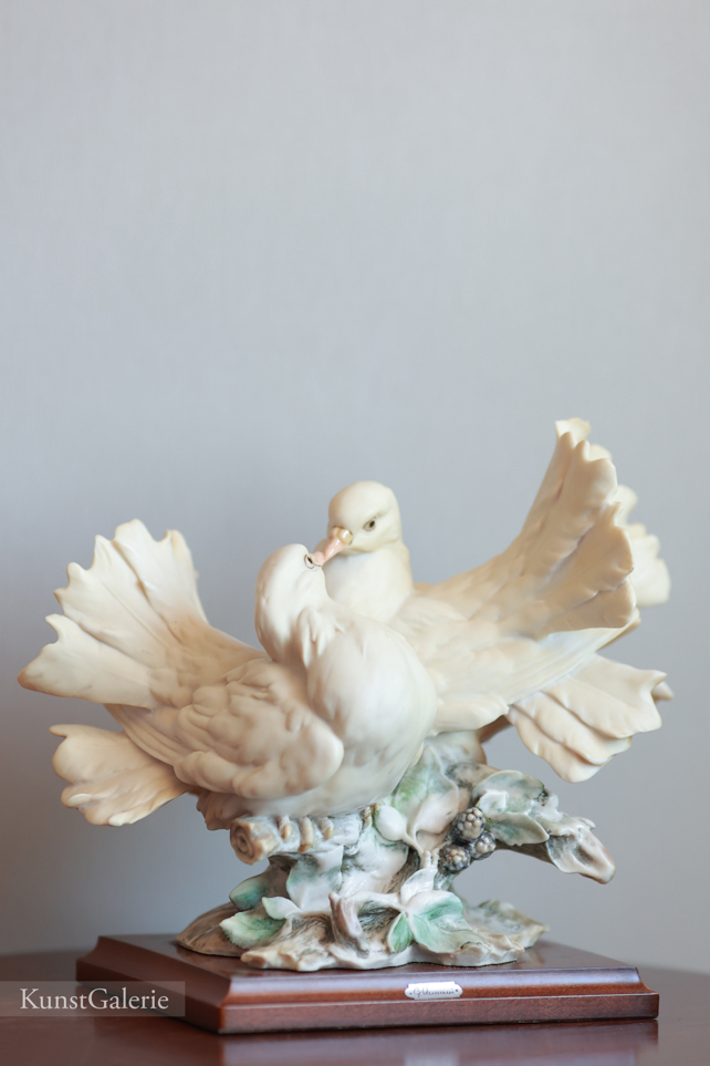 Большие воркующие голуби, Джузеппе Армани, Каподимонте, статуэтка, KunstGalerie.ru