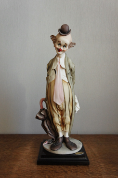 Клоун с зонтиком, Джузеппе Армани, Каподимонте, статуэтка, KunstGalerie.ru
