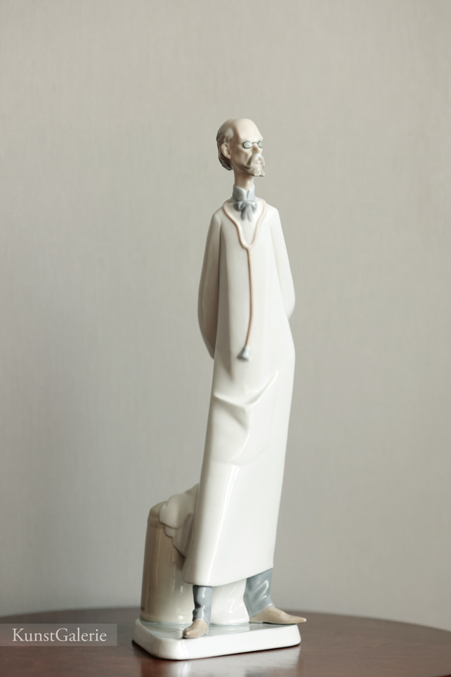 Доктор, Lladro, фарфоровая статуэтка, KunstGalerie.ru