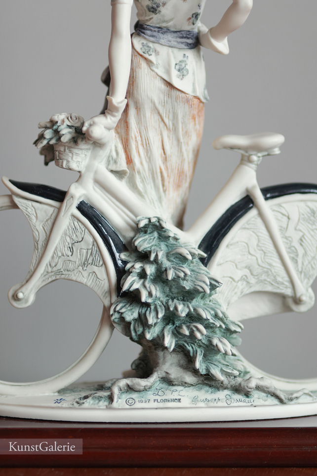 Розали с велосипедом, Giuseppe Armani, статуэтка