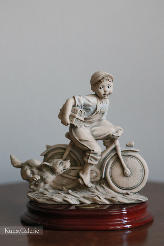 Мальчик на велосипеде, Giuseppe Armani, Florence, Capodimonte, статуэтка, KunstGalerie.ru
