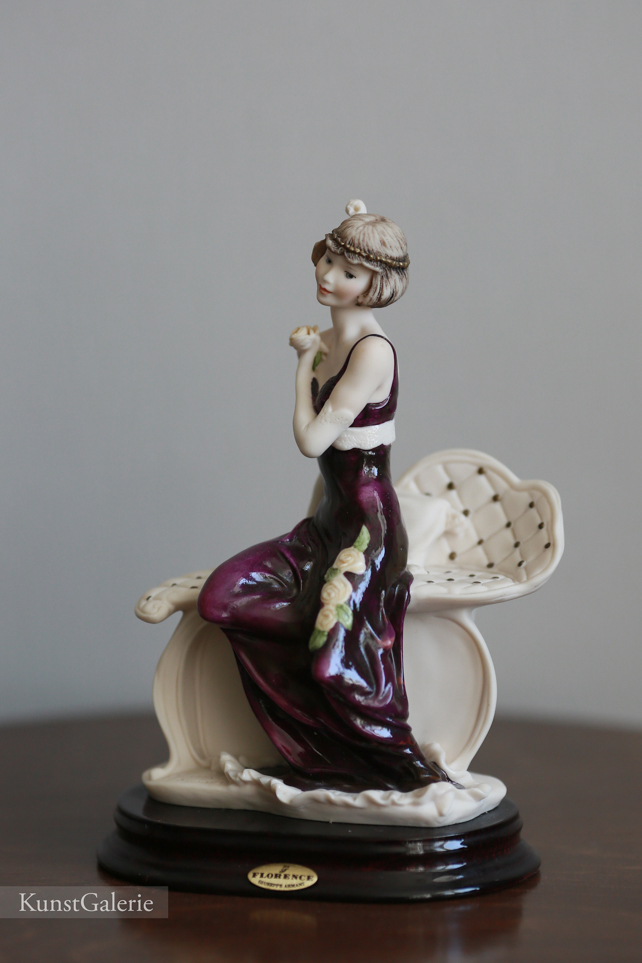 Девушка на софе с розой, Джузеппе Армани, статуэтка