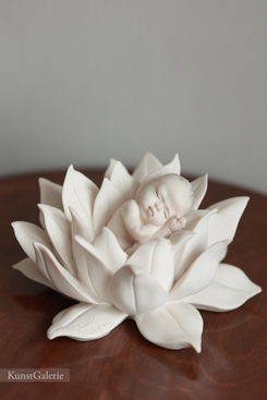 Младенец в кувшинке, Giuseppe Armani, Florence, Capodimonte, статуэтка, KunstGalerie.ru