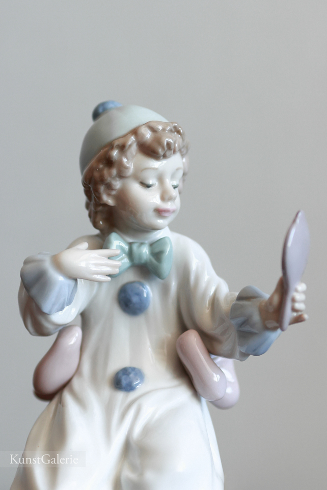 Пьеро с зеркальцем, фарфоровая статуэтка, Lladro