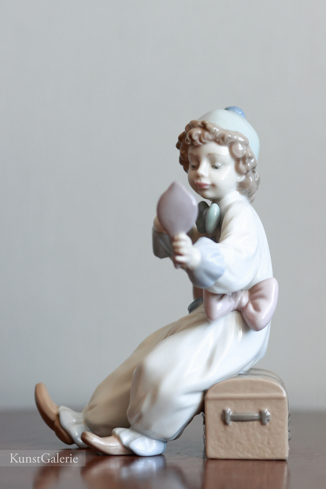 Пьеро с зеркальцем, фарфоровая статуэтка, Lladro