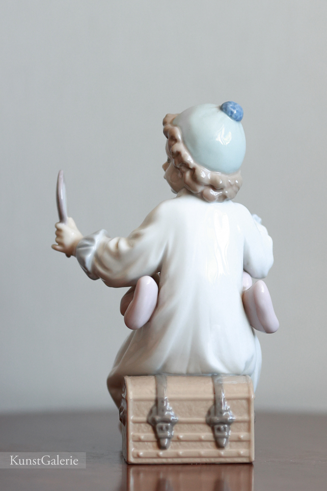 Пьеро с зеркальцем, фарфоровая статуэтка, Lladro