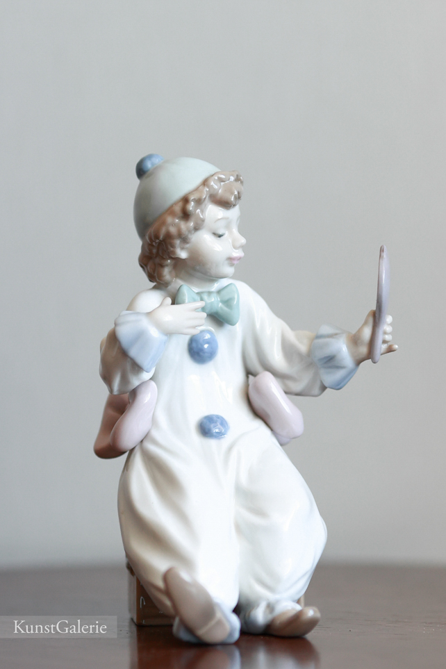 Пьеро с зеркальцем, фарфоровая статуэтка, Lladro