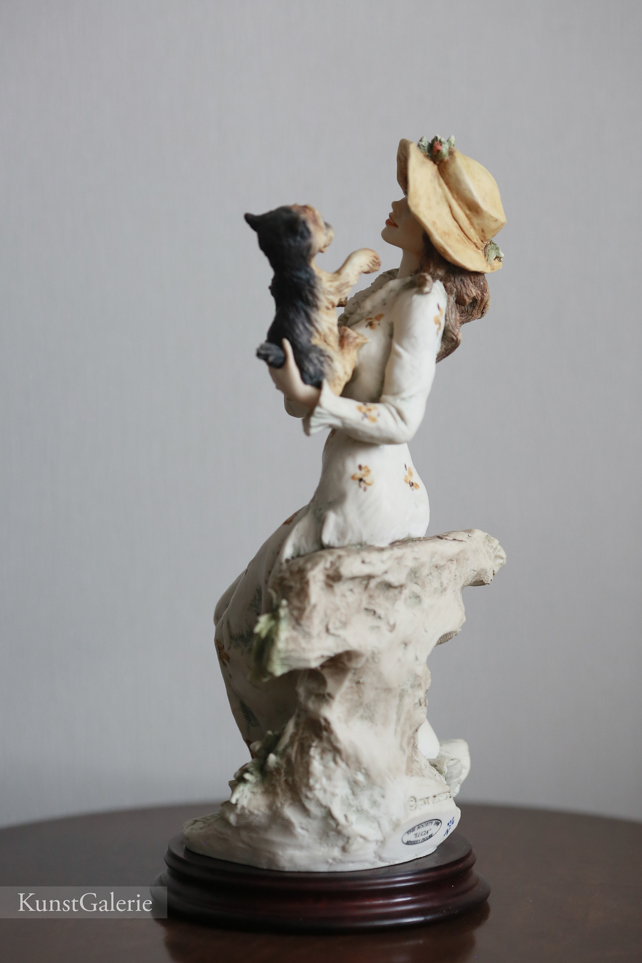 Лючия с щенком, Giuseppe Armani, статуэтка