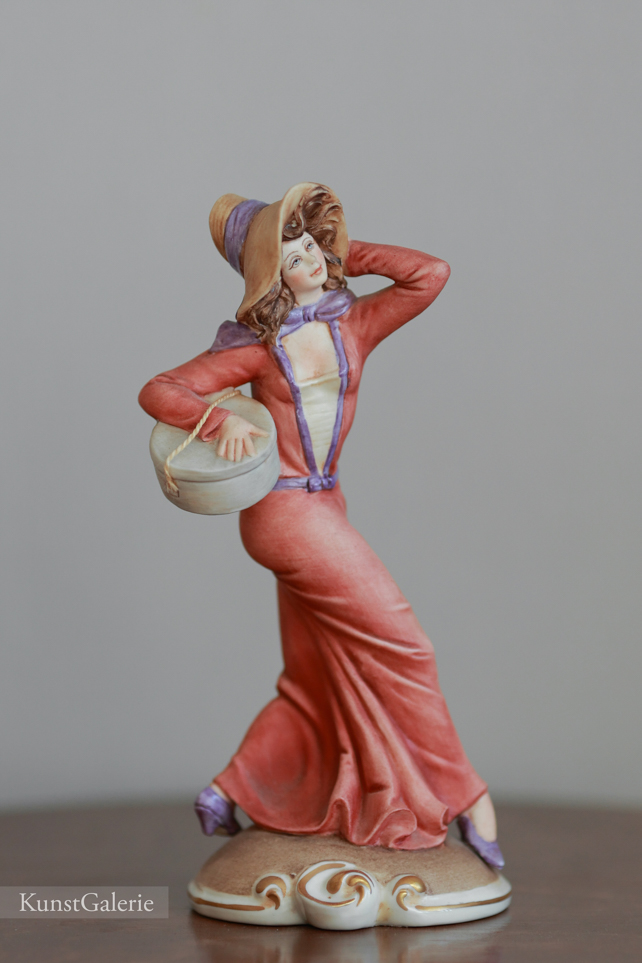 Дама с сумочкой, Bruno Merli, Каподимонте, фарфоровые статуэтки. KunstGalerie
