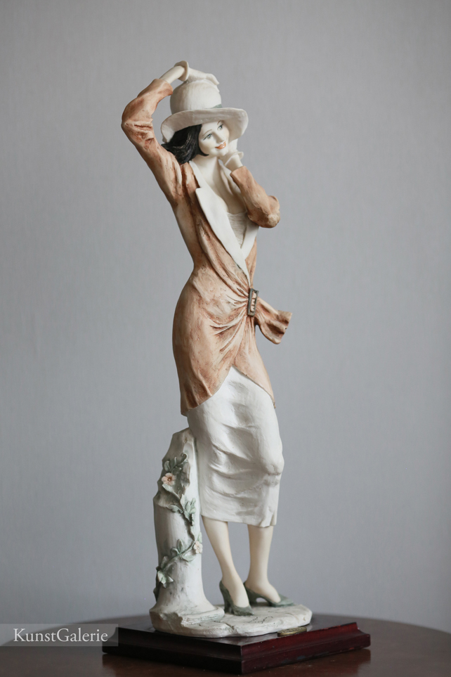 Valentina, Giuseppe Armani, статуэтка