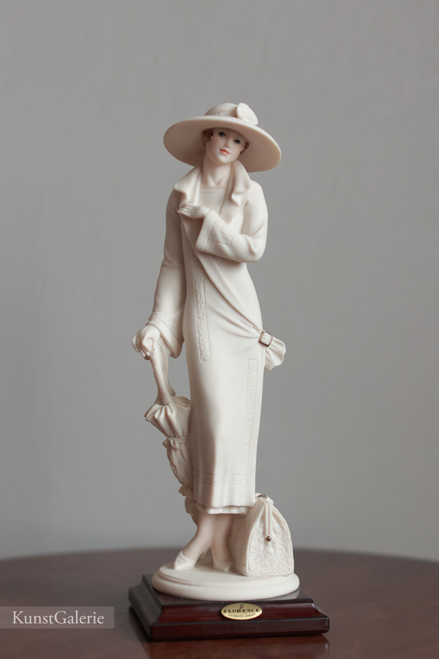 Девушка в шляпе с зонтом, Giuseppe Armani, Florence, Capodimonte, статуэтка, KunstGalerie.ru