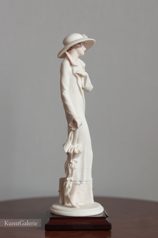 Девушка в шляпе с зонтом, Giuseppe Armani, Florence, купить