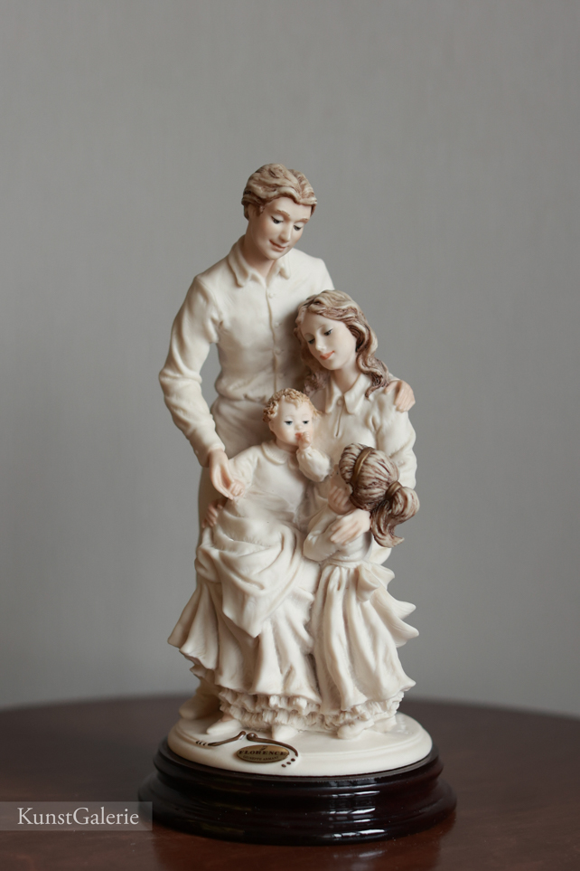 Семейное счастье, Джузеппе Армани, статуэтка