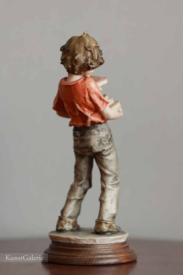 Мальчик с книжками, Джузеппе Армани, статуэтка