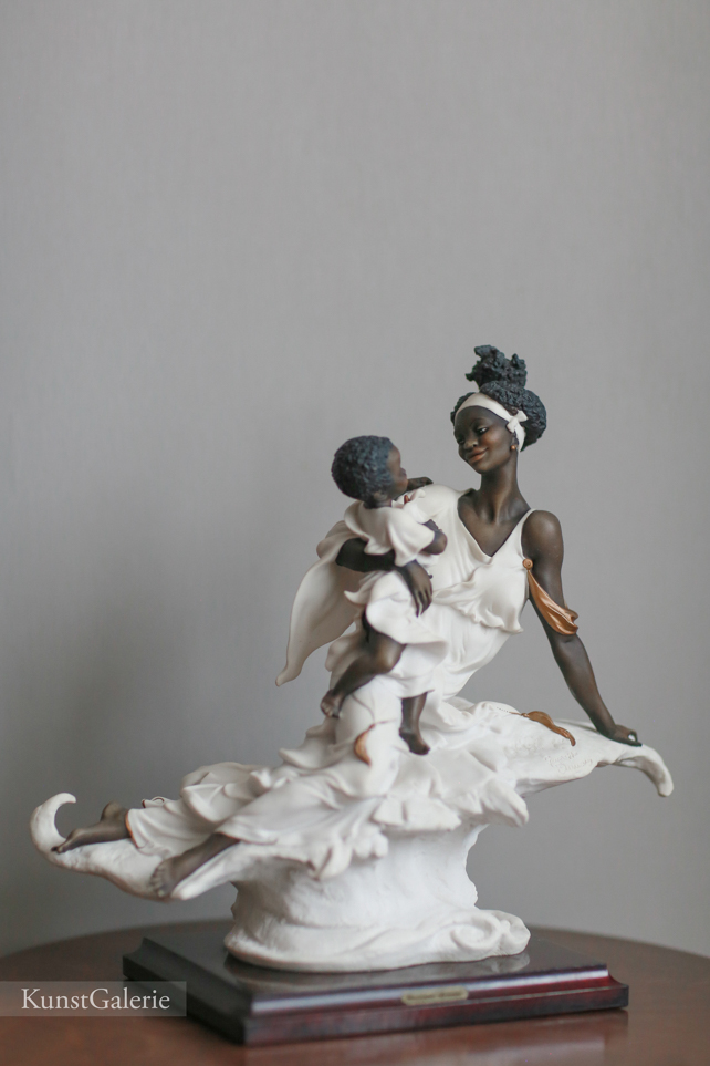 Black Maternity, Giuseppe Armani, Florence, статуэтка