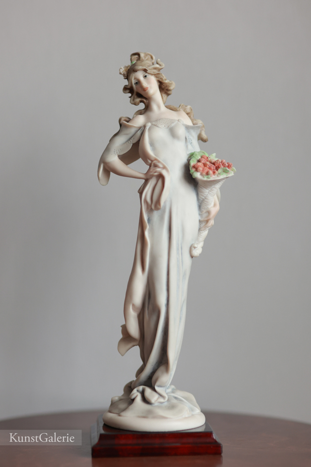 Богиня с рогом изобилия, Джузеппе Армани, Флоренс, статуэтка