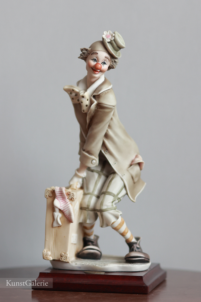 Клоун с чемоданом, Джузеппе Армани, статуэтка